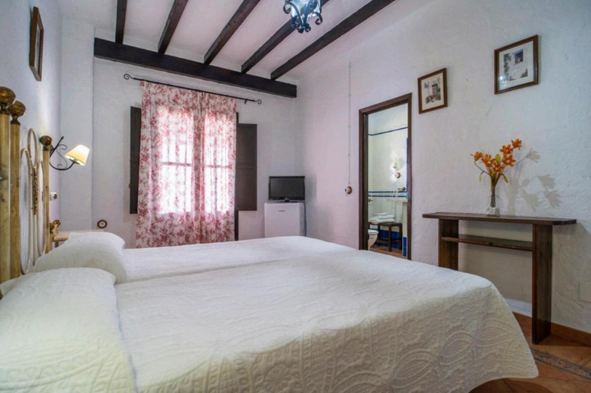 Cortijo Huerta Dorotea Guest House Прадо дел Рей Екстериор снимка